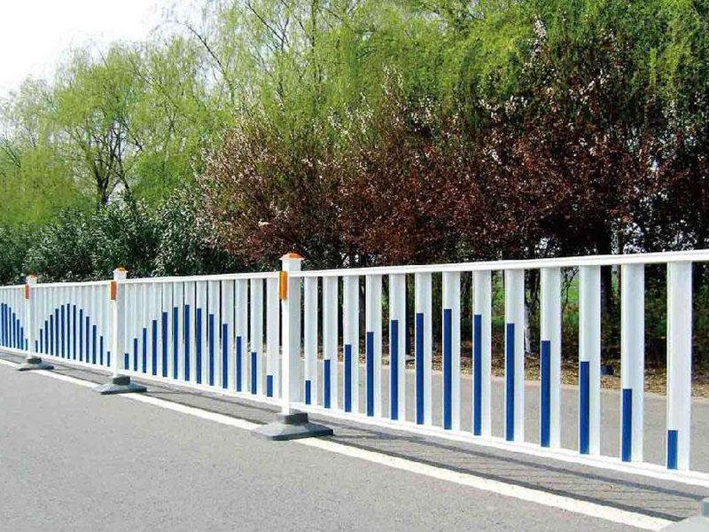 公路圍欄